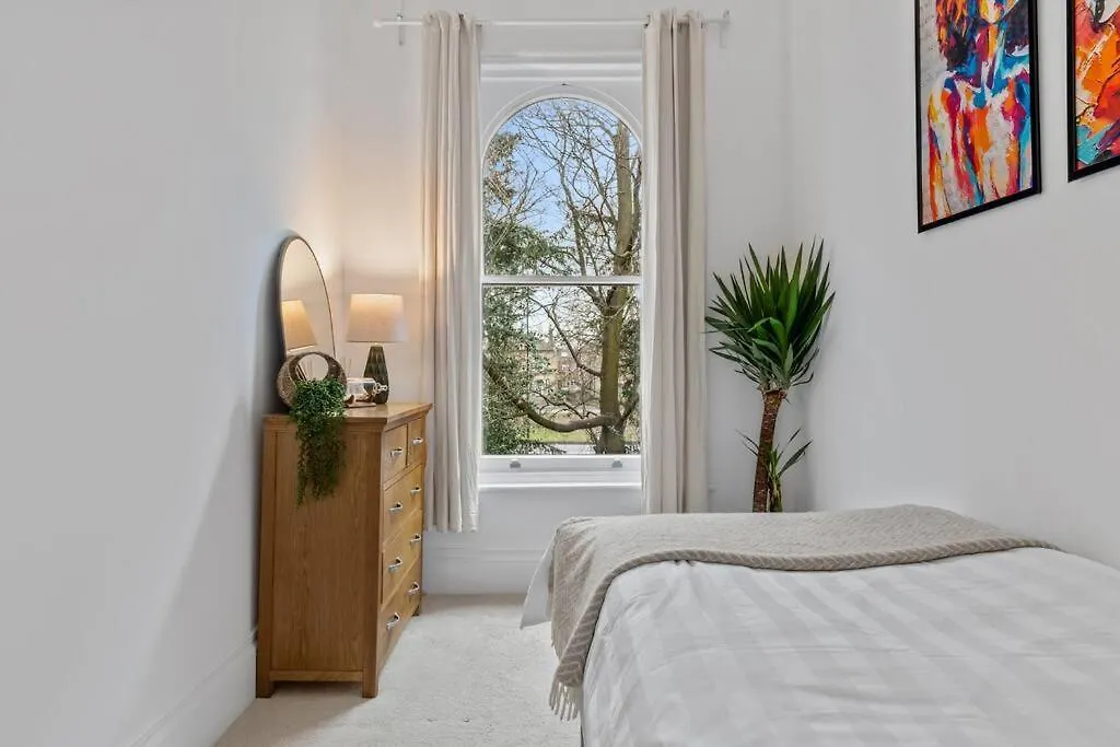 Cosy Apartment In The Heart Of Southampton 0*,
